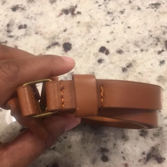 Skinny Faux Leather Waist Belt - Picture 5 of 16